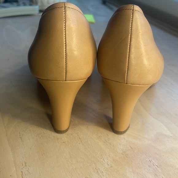 Soft pumps - Picture 3 of 5